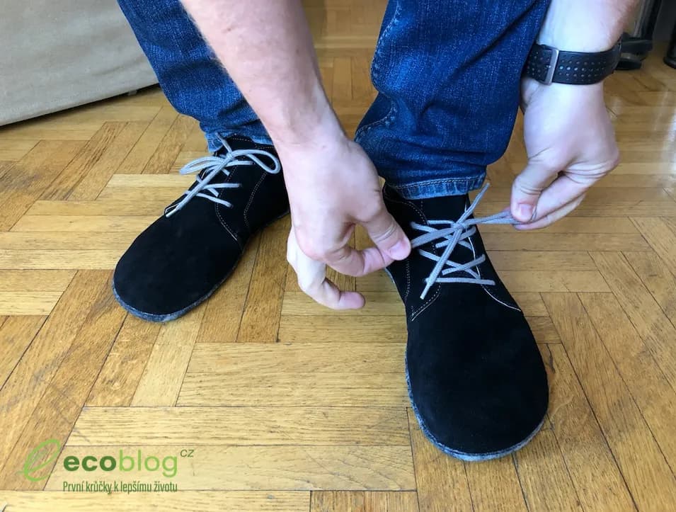 Péče o broušenou kůži barefoot bot Be Lenka pomocí impregnace