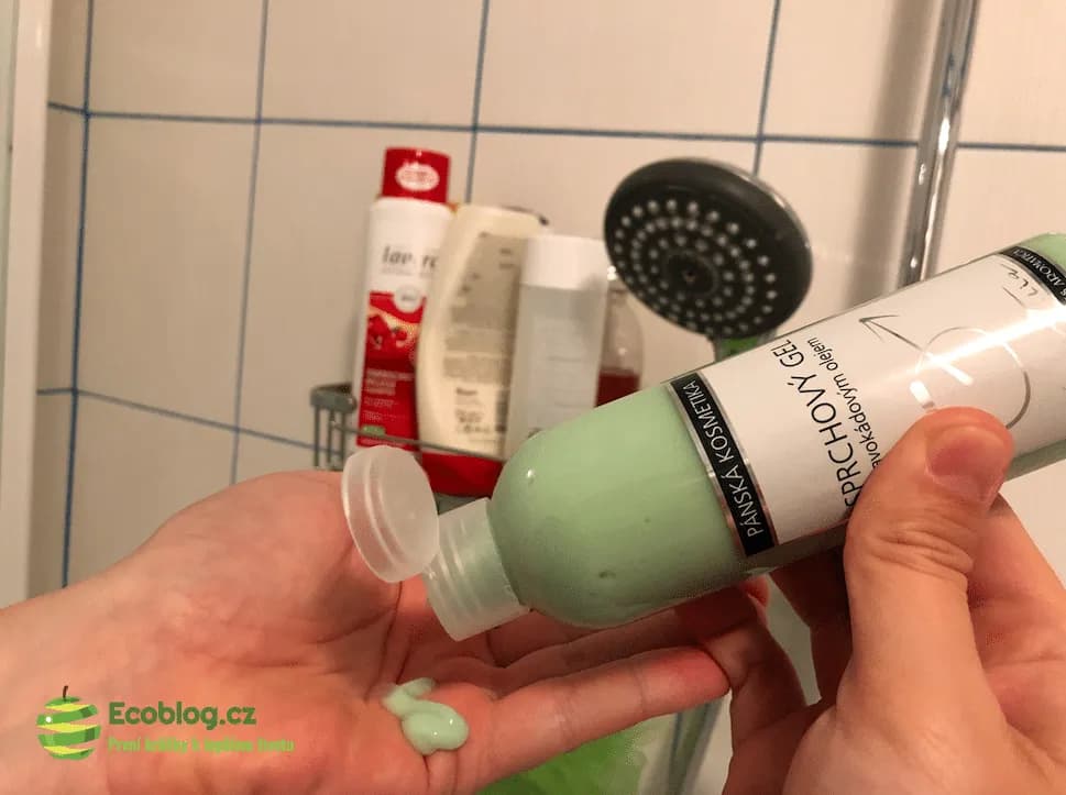 Sprchový gel Nobilis Tilia s avokádem při použití ve sprše