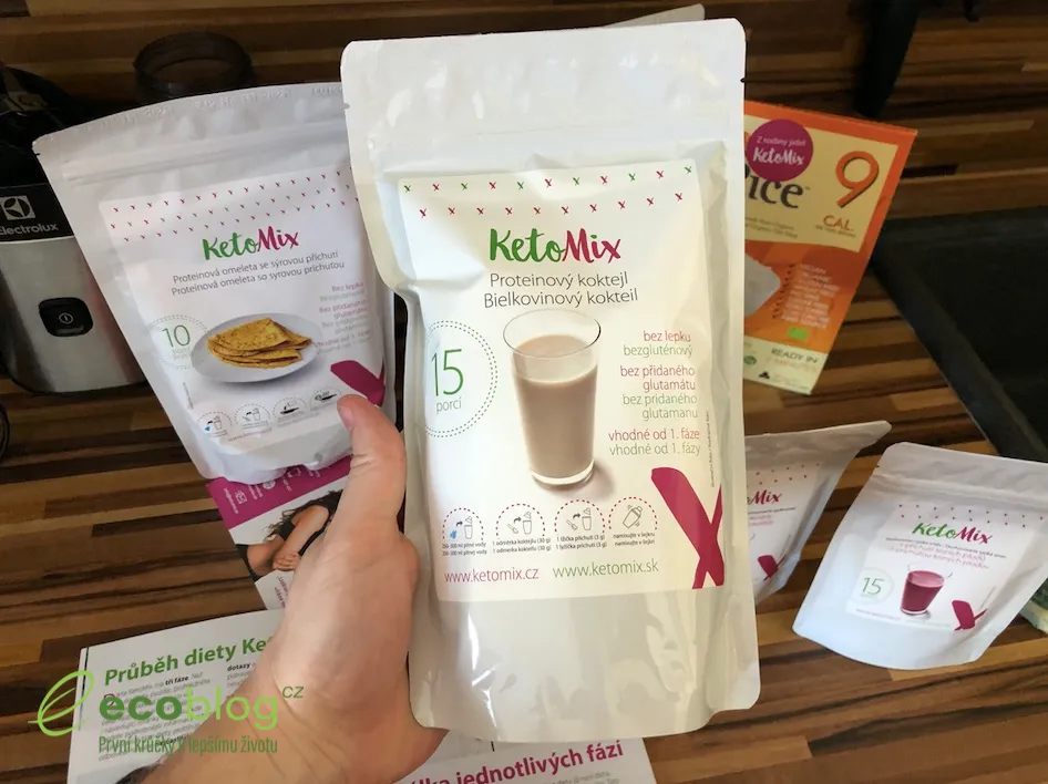 KetoMix kolagen, instantní káva a sušené maso jako doplňky ke keto dietě