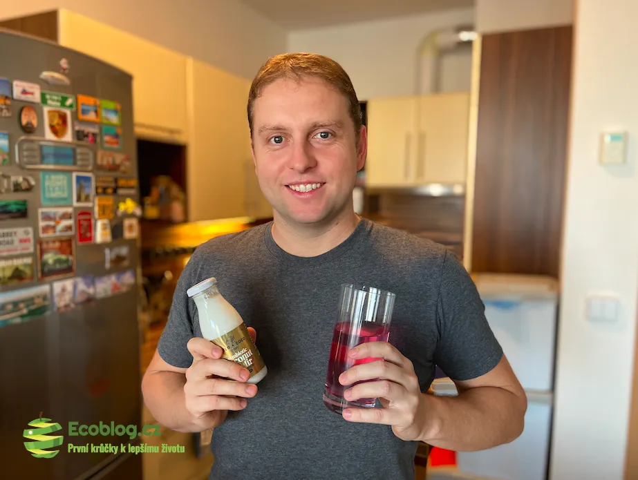 Procházka lesem během kokosového detoxu Wild & Coco