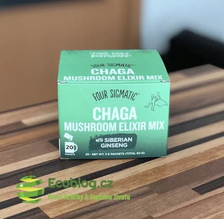 Instantní nápoj z houby chaga (rezavec šikmý) připravený k pití