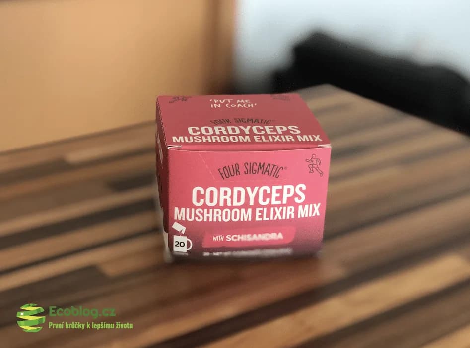 Cordyceps: účinky, dávkování a kde houbu koupit (2026)