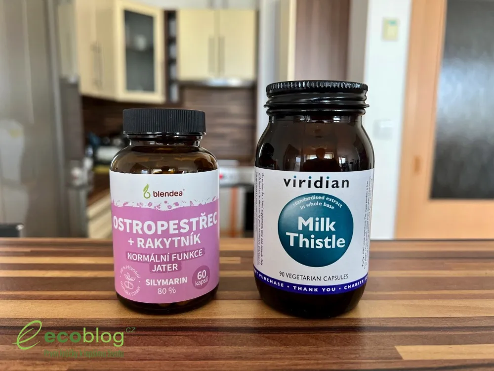 Blendea s rakytníkem a Viridian Milk Thistle, vítězné ostropestřce srovnání