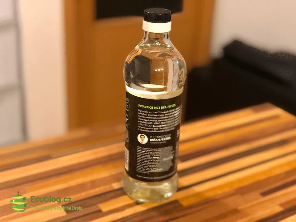 Lahev Powerlogy MCT C8 oleje, který jsem testoval doma