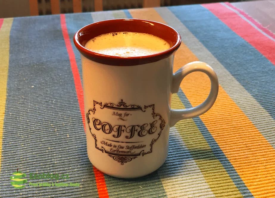 Příprava bulletproof kávy z Powerlogy Power Coffee Organic Espresso