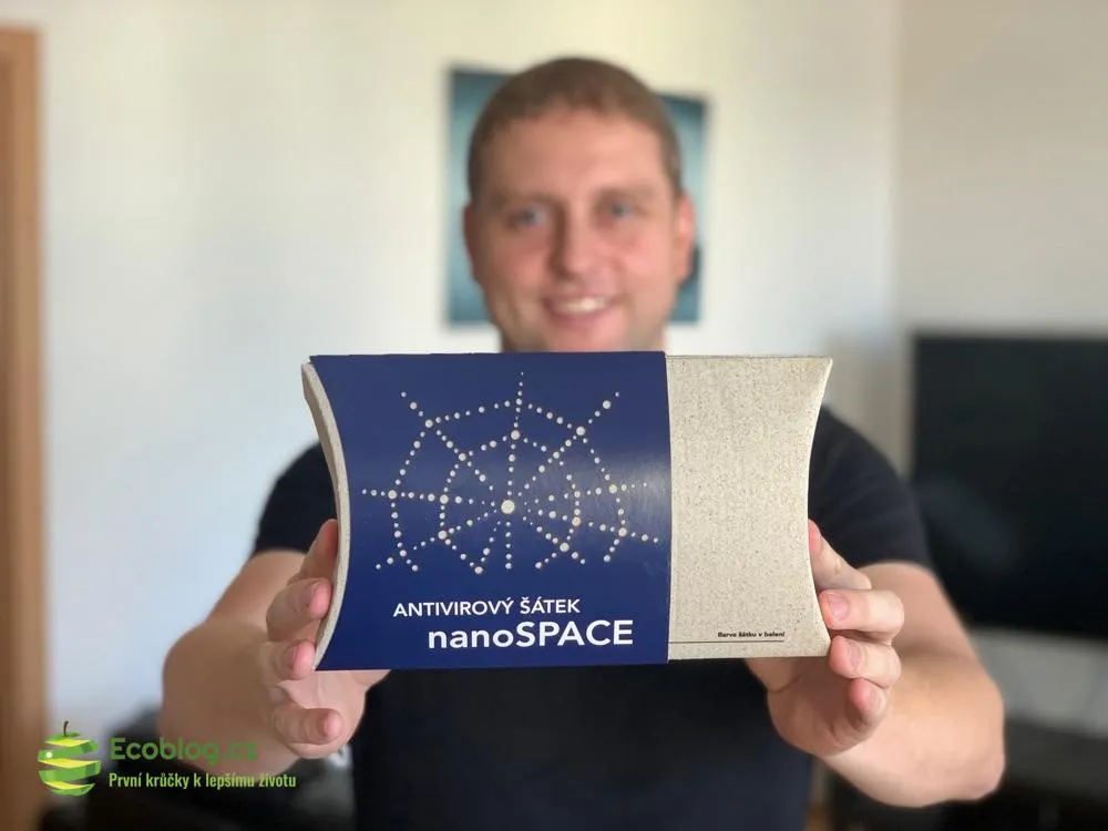 Nano šátek nanoSPACE při běžném nošení venku