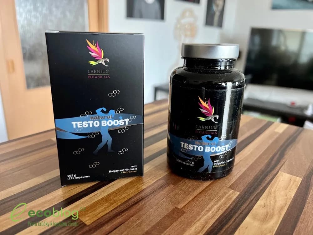 Užívání Natural Testo Boost, kapsle a sklenice vody