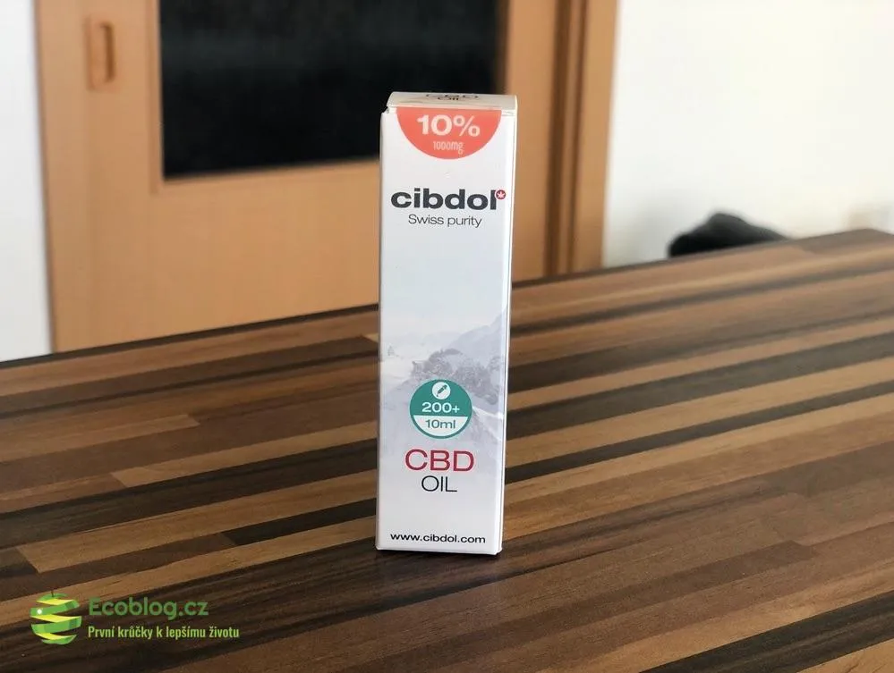 Detail full spectrum 10% CBD oleje Cibdol v lahvičce
