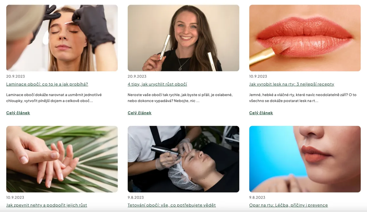 Objednávka produktů deNatura rozbalená na stole