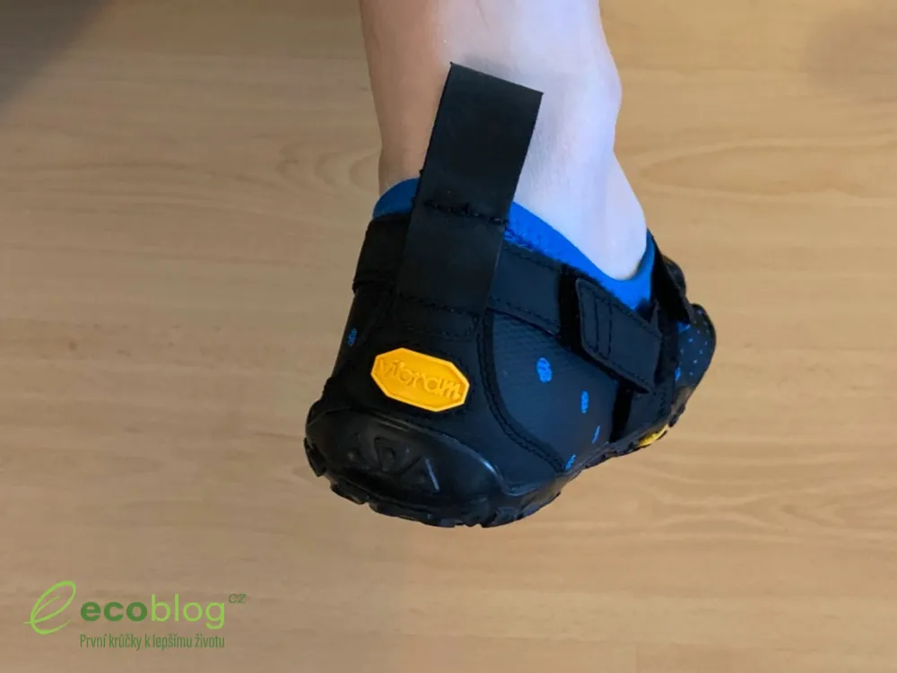 Nazouvání prstových bot Vibram FiveFingers prst po prstu
