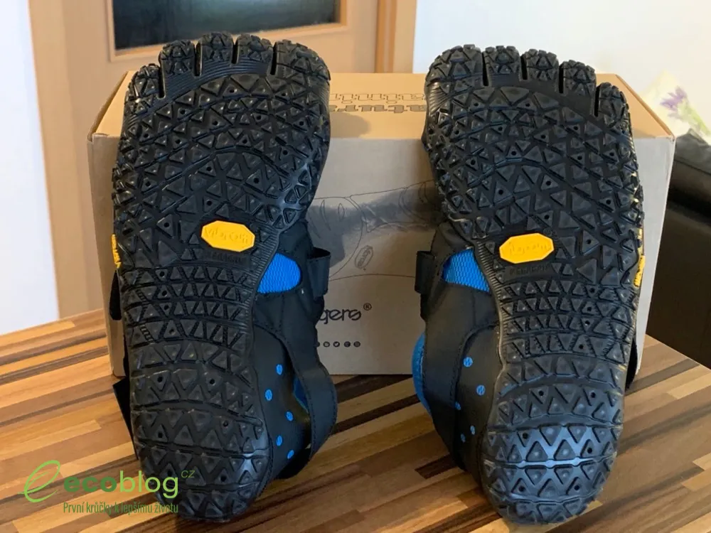 Vibram FiveFingers na noze, detail upevnění bez silné fixace