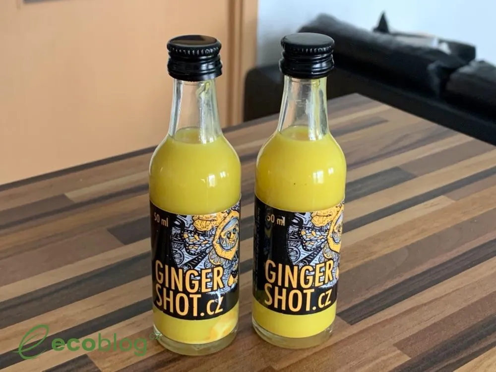Malá 50ml lahvička Ginger Shot jako jedna denní dávka