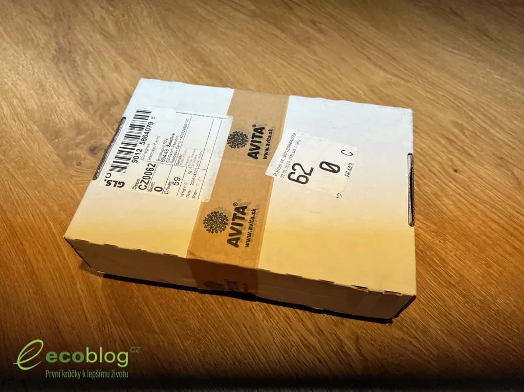Doručená zásilka z e-shopu Avita s doplňky stravy