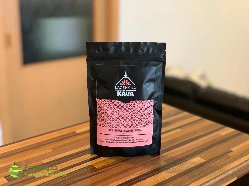 Příprava kávy z Lázeňské kávy ve frenchpressu a mlýnku