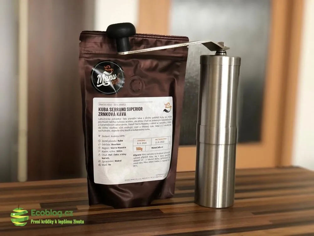 Připravený šálek kávy Kuba Serrano Superior z ManuCafe