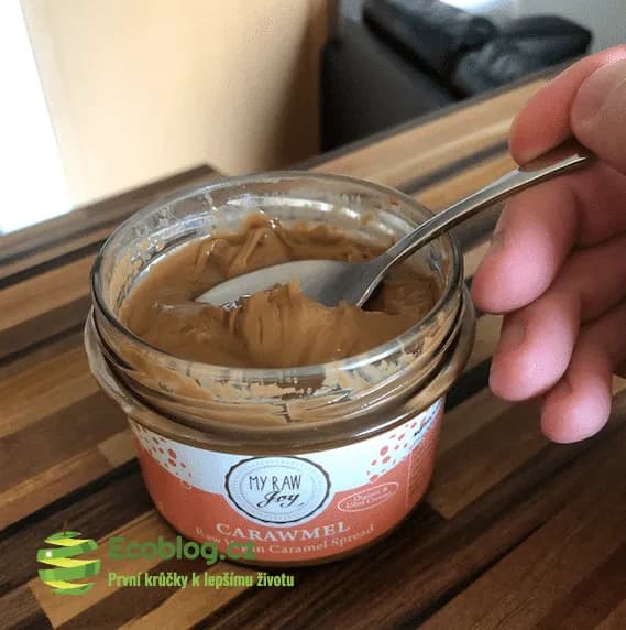 My Raw Joy Carawmel raw pomazánka z kešu a mandlí