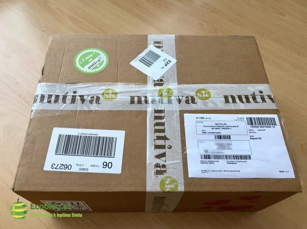 Kategorie zdravých potravin v menu e-shopu Nutiva, oříšky a superpotraviny