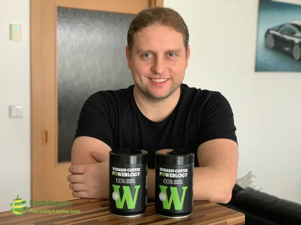 Balení Powerlogy Woman Coffee, jemná BIO zrnková káva arabika