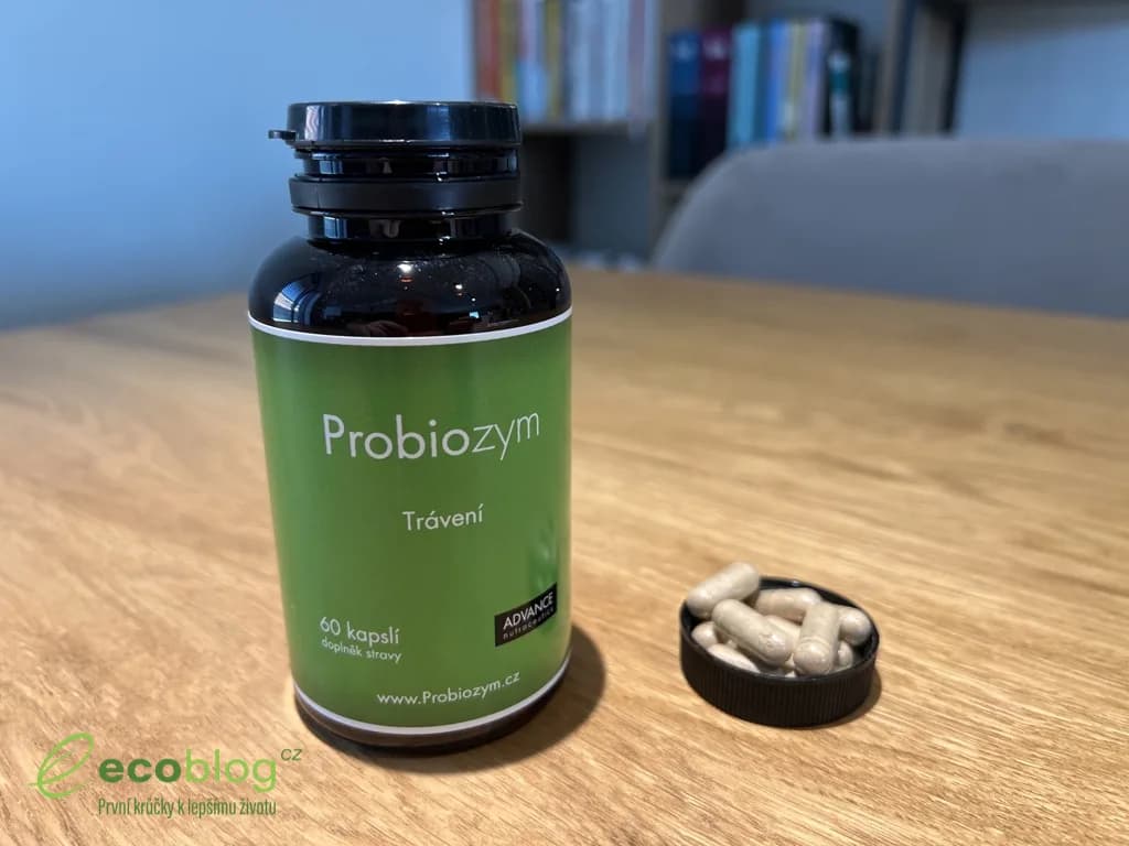 Balení doplňku stravy Probiozym od ADVANCE Nutraceutics s kapslemi pro podporu trávení