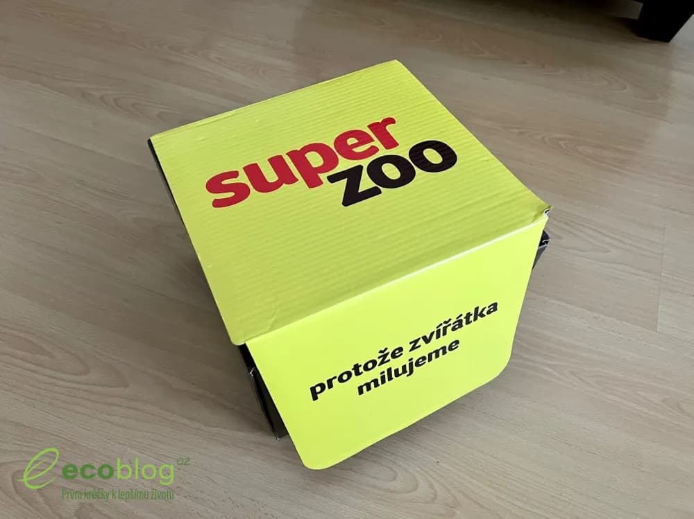 Adventní kalendář pro psy ze Super zoo s masovými pochoutkami