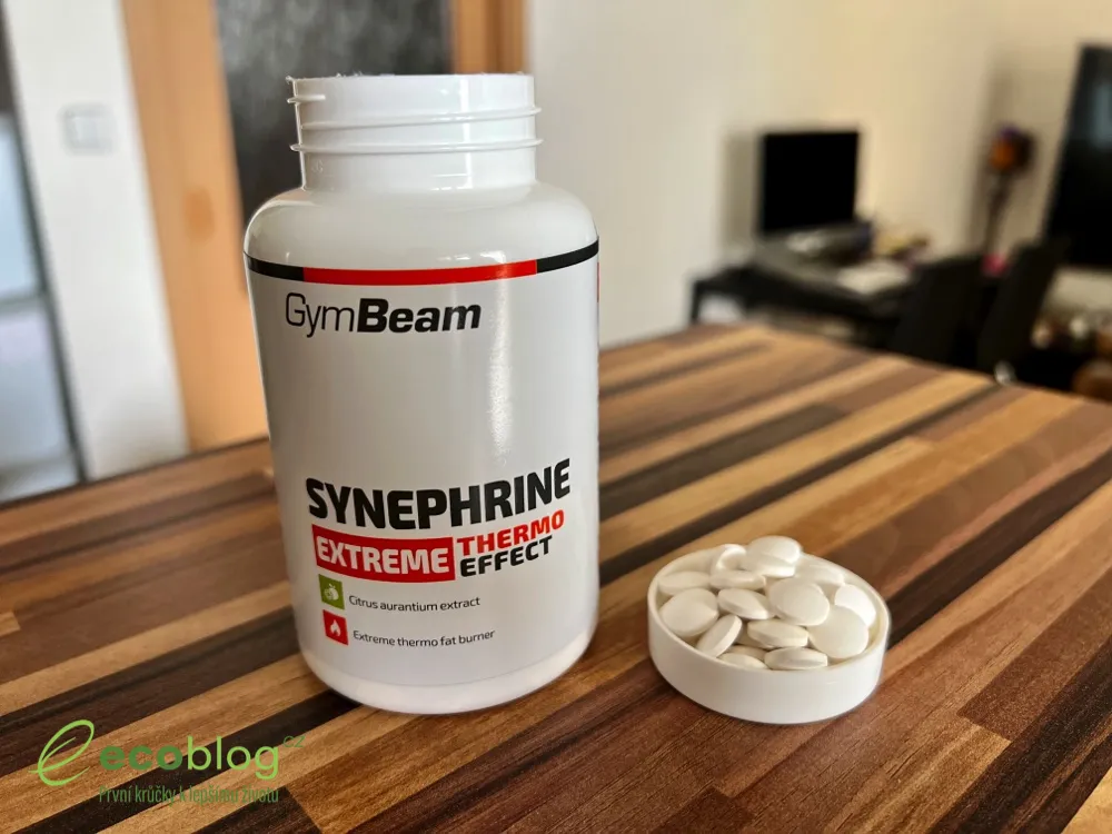 Detail balení Synefrin od GymBeam s popisem produktu