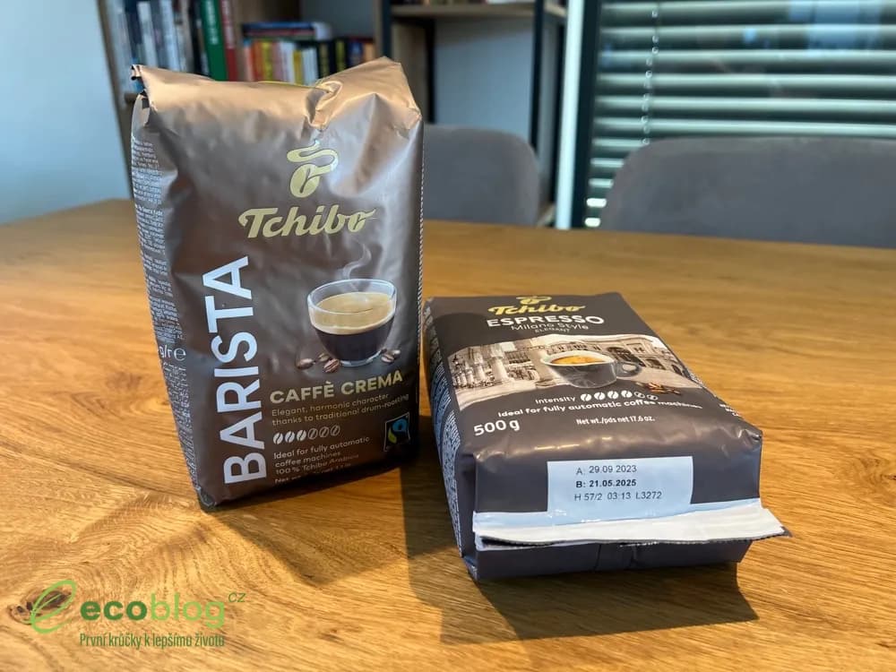 Připravený šálek kávy Tchibo Barista Caffè Crema se smetanovou pěnou