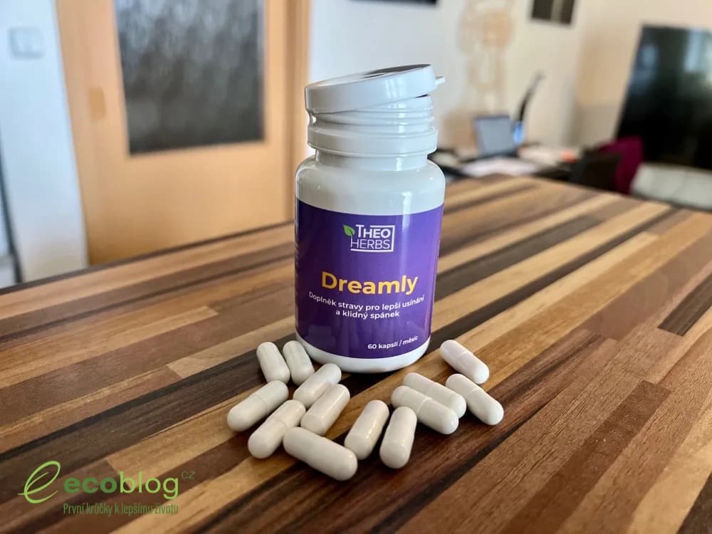 Balení doplňku stravy Dreamly od Theo Herbs na podporu usínání a spánku
