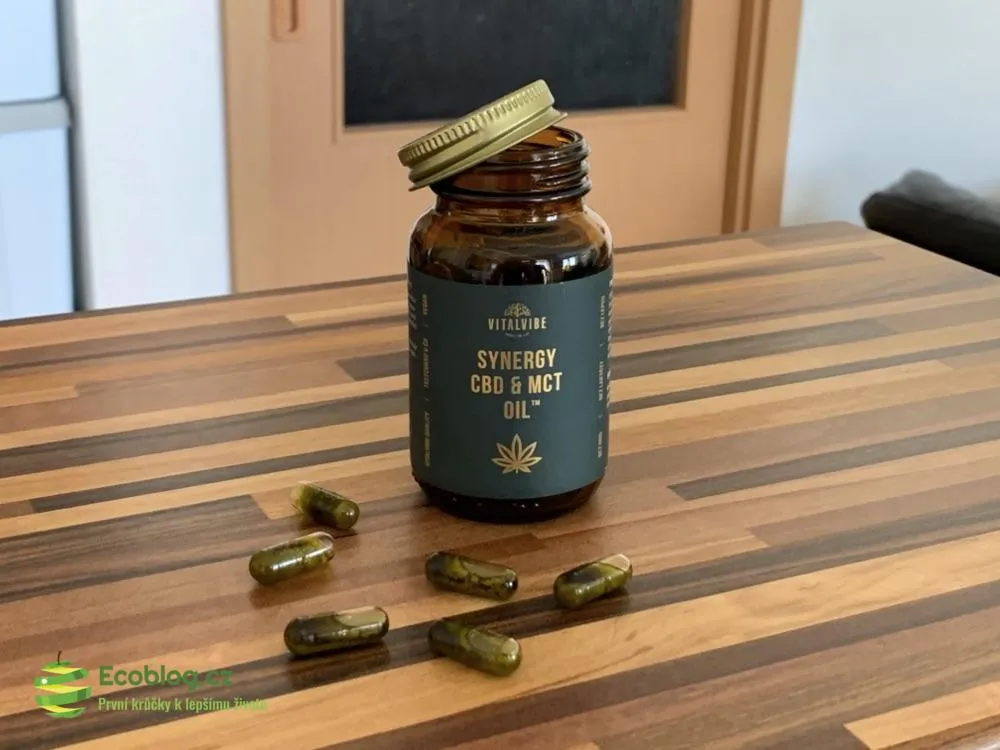 Vitalvibe Synergy CBD & MCT, balení a obsah kapslí