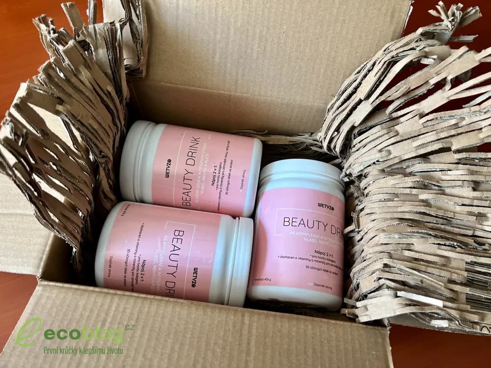 Otevřené balení kolagenu WETYZO Beauty Drink se sáčkem prášku