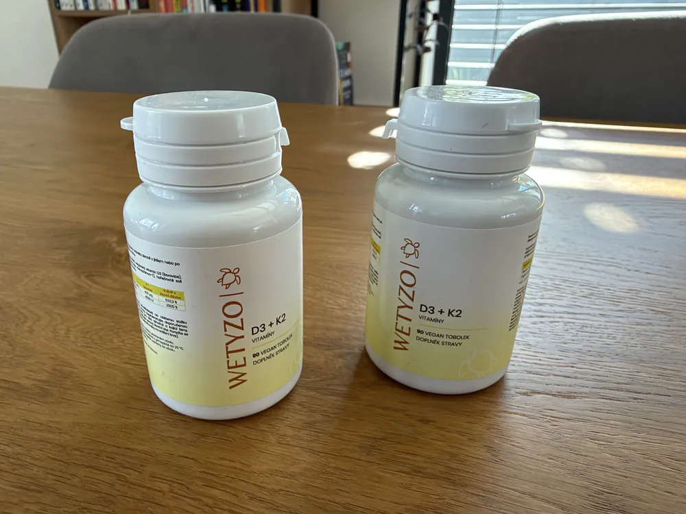Dvě lahvičky WETYZO D3 + K2 vitamíny, 90 vegan tobolek