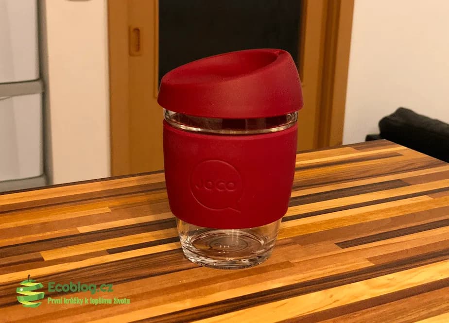 Skleněný hrnek Jococup z borosilikátového skla se silikonovým obalem