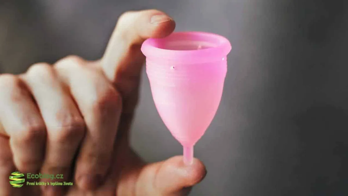 Srovnání nejlepších menstruačních kalíšků z testu na Ecoblogu