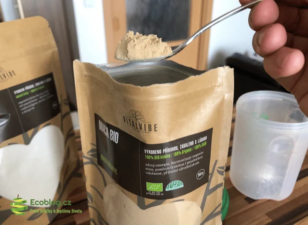 Vitalvibe Maca BIO prášek, detail textury kořene macy