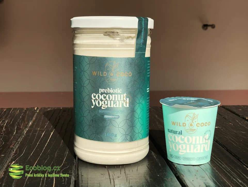 Detail kokosového jogurtu Wild & Coco Natural Primebiotic Cocoguard s krémovou strukturou